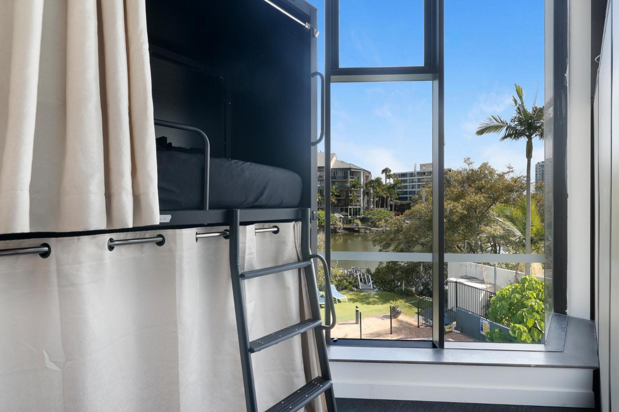 Tequila Sunrise Podstel Hostel Gold Coast Luaran gambar